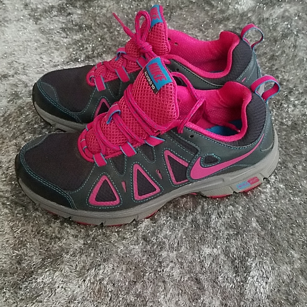 Nike shoes